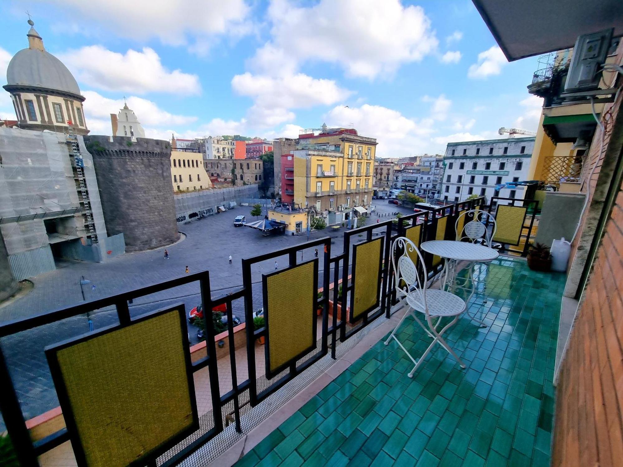 Bed and Breakfast Happy In Nápoles Exterior foto