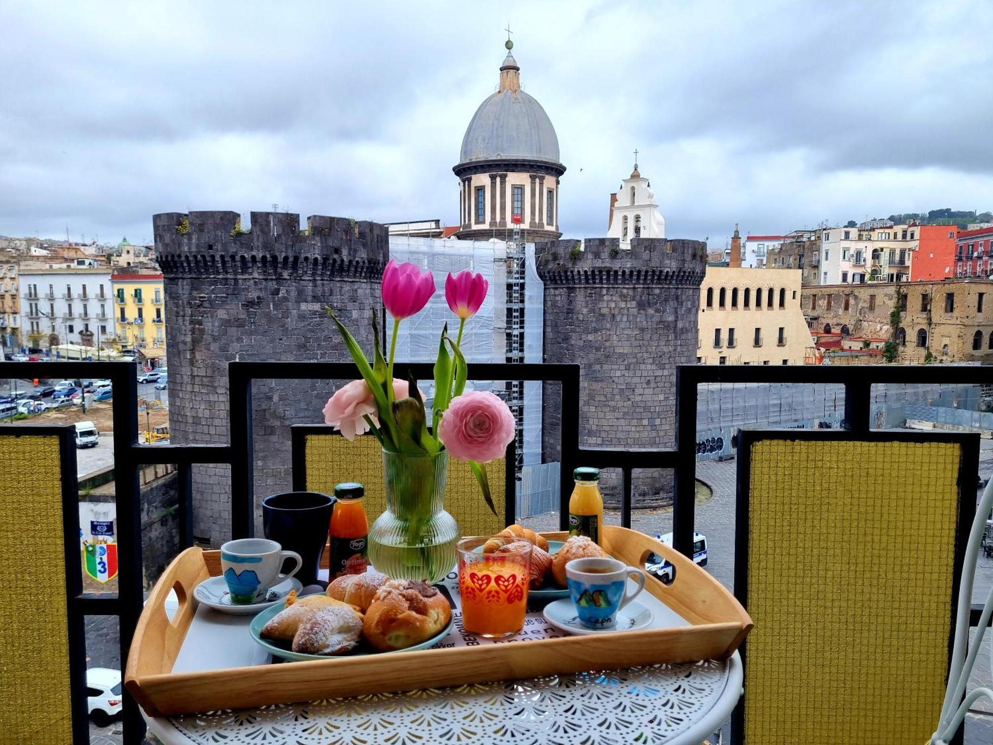Bed and Breakfast Happy In Nápoles Exterior foto